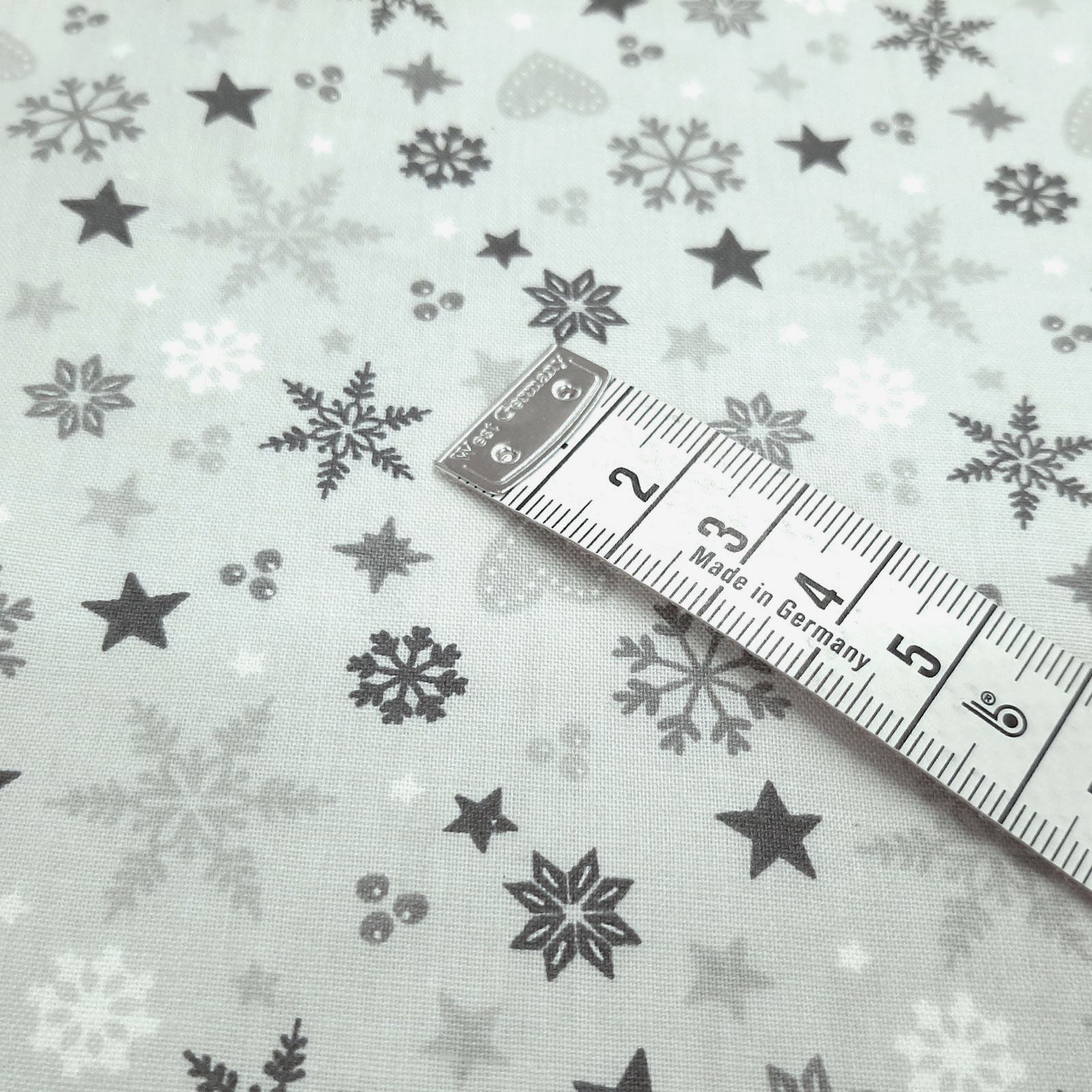 Weihnachtsstoff „Christmas Time“ – Überbreite 160cm-Grau